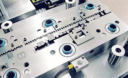 廠家在設(shè)計和加工連續(xù)模時應(yīng)該注意哪些？