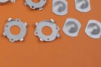 五金彈片的種類、特點以及功能